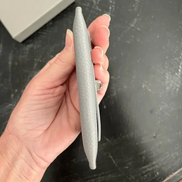 Alexander McQueen Grey Leather Envelope Card Holder - Picture 7 of 13